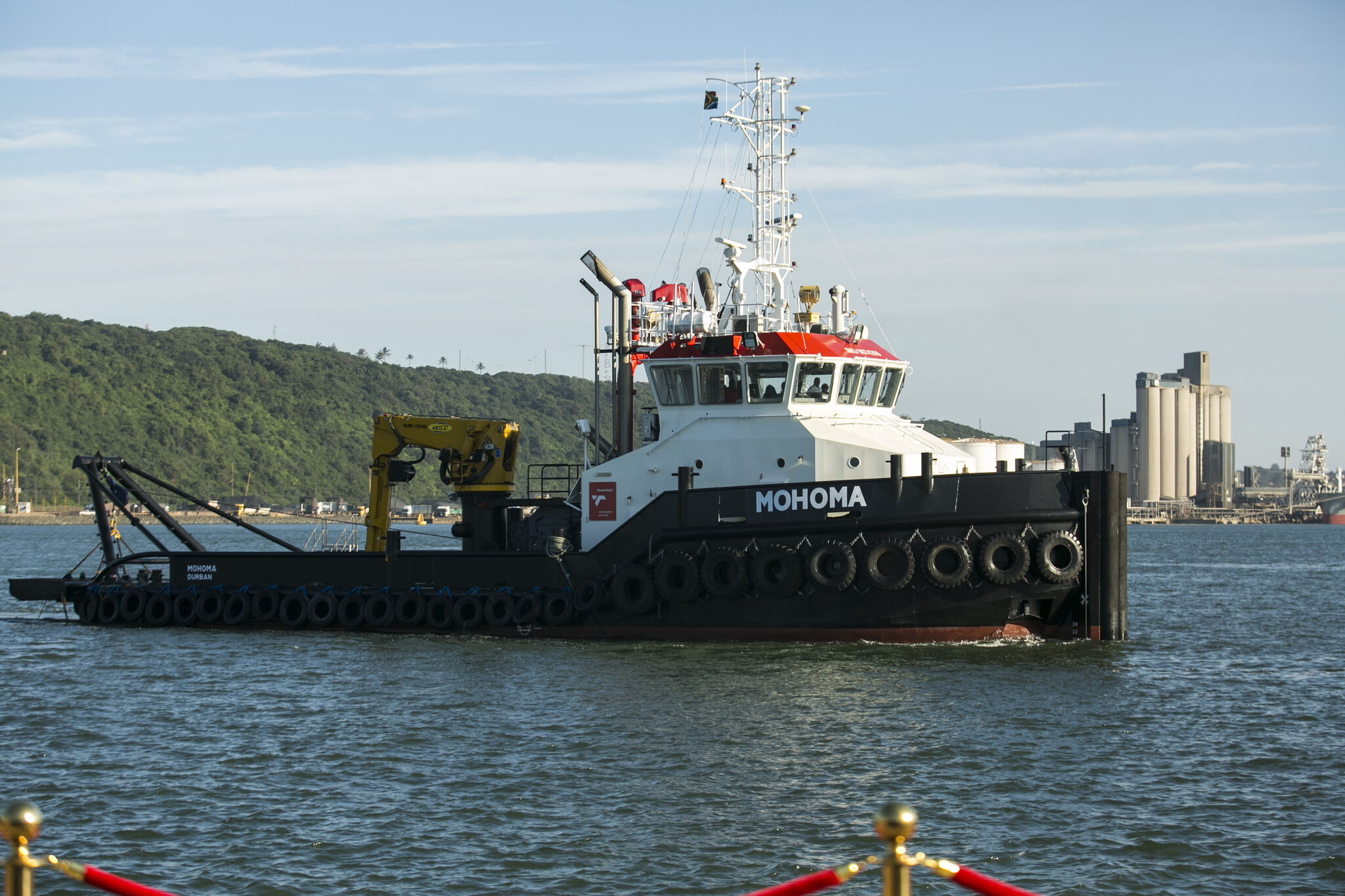 Damen delivers new plough tug Mohoma to TNPA