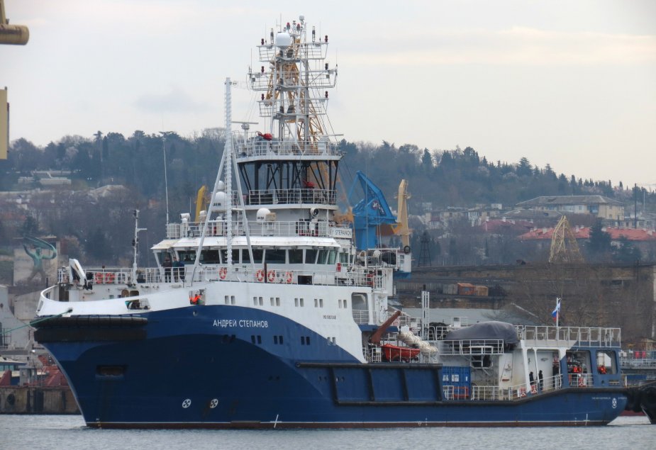 Acceptance certificate of sea tugboat Andrey Stepanov of project 23470 is signed