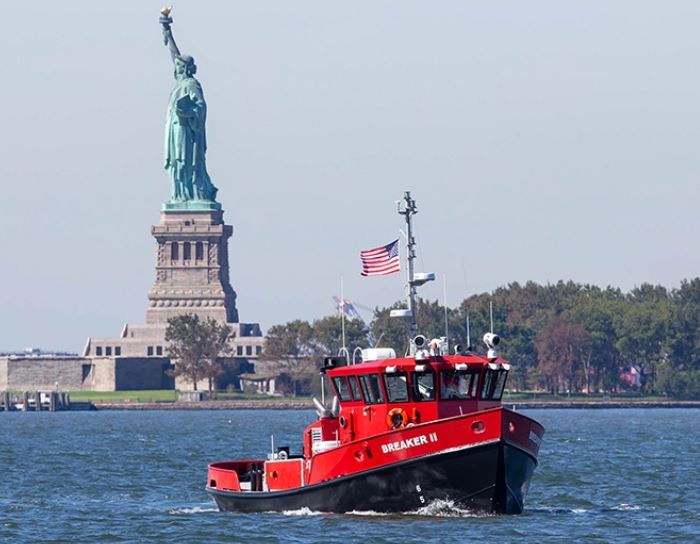 Blount Boats delivers icebreaking tug