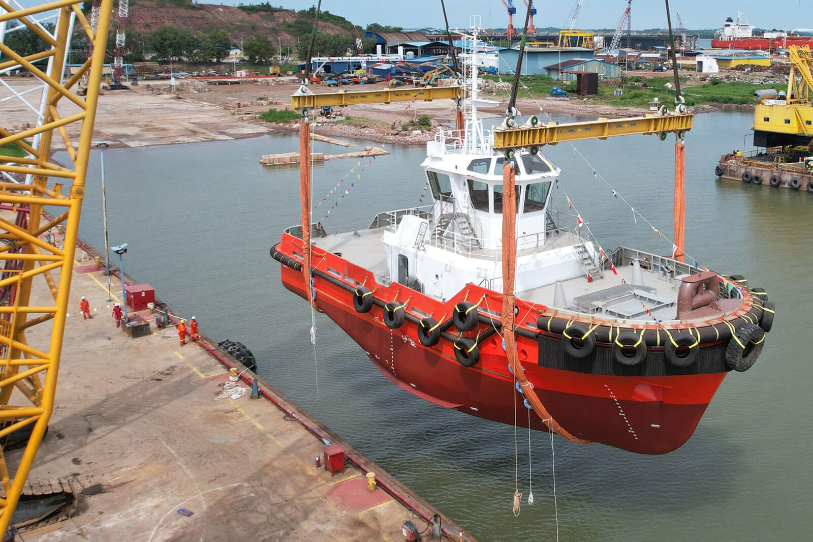 Singapore’s first fully electric tug launched, paving the way for zero-emission coastal logistics ecosystem