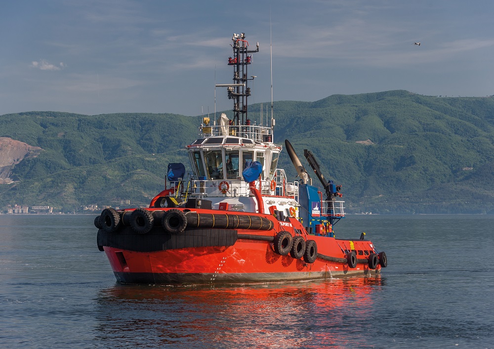 2560 ASD tug for Cape Verdean ports