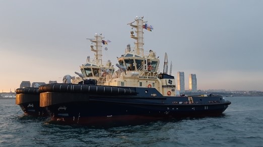 Redwise safely delivers two UZMAR tugs to Australia