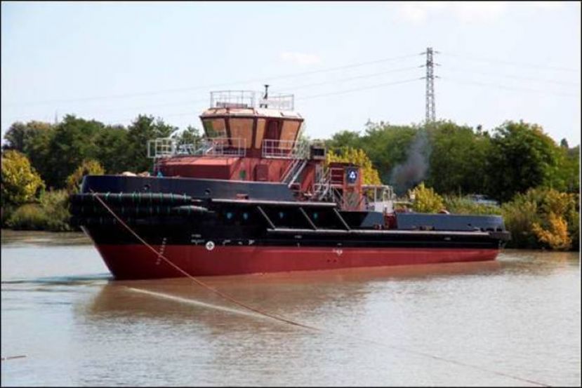 Vittoria Shipyard launches  sub-decommissioning tug for Russian Federation
