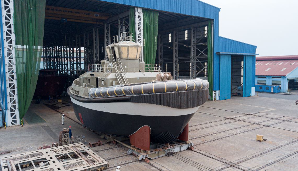 Ports of Auckland’s fully electric Damen RSD-E Tug 2513 launched at Song Cam Shipyard