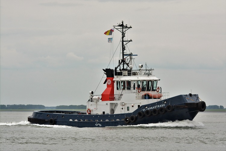 St-Annastrand in Boluda outfit