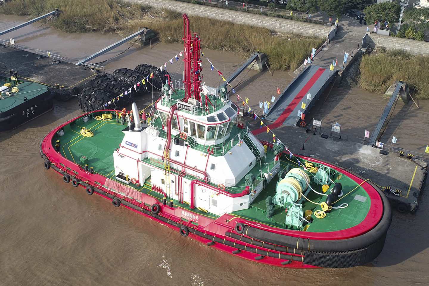 New RAster 3800-DF dual fuel tug delivered to Ningbo Port